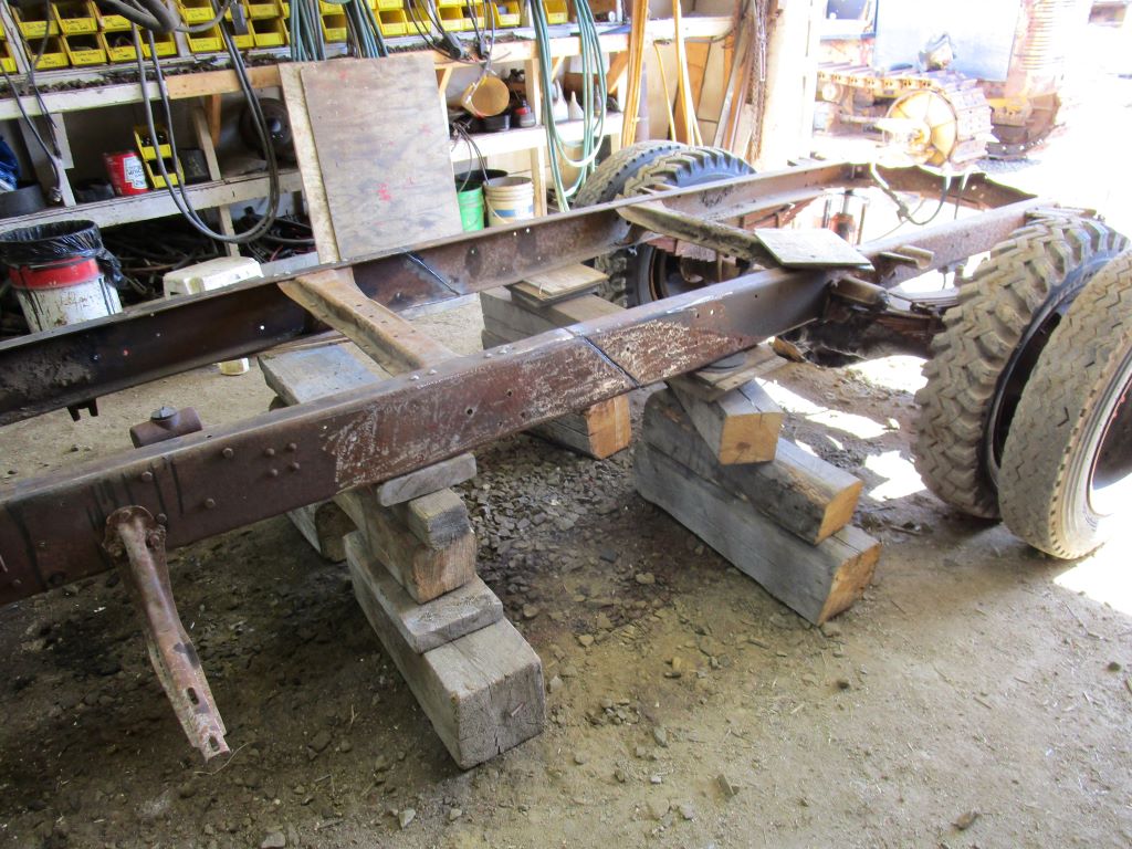 1938 Maple Leaf Truck repairs